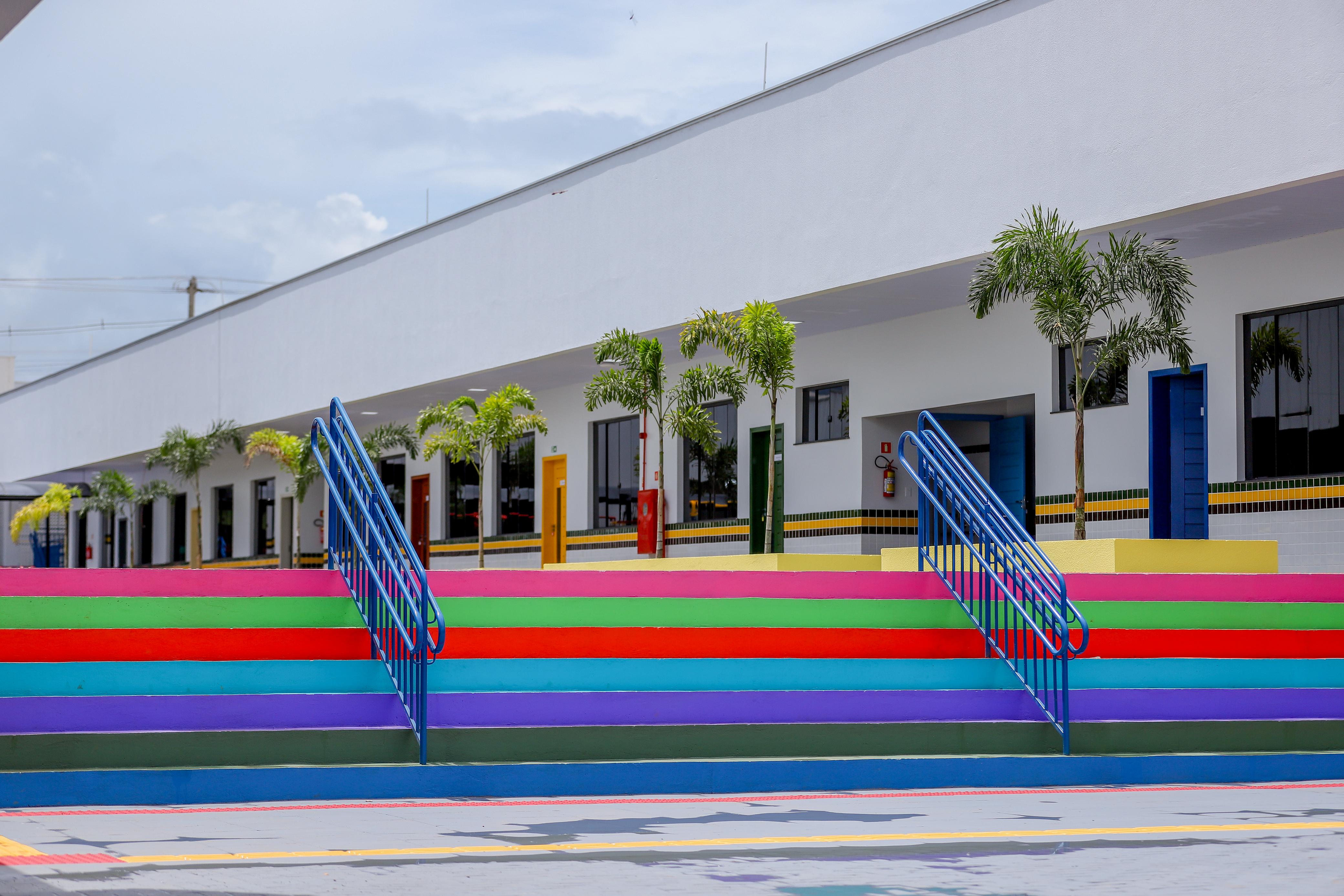 Estudantes e profissionais da Rede Municipal de Ensino